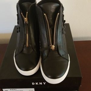 dkny connie wedge sneakers